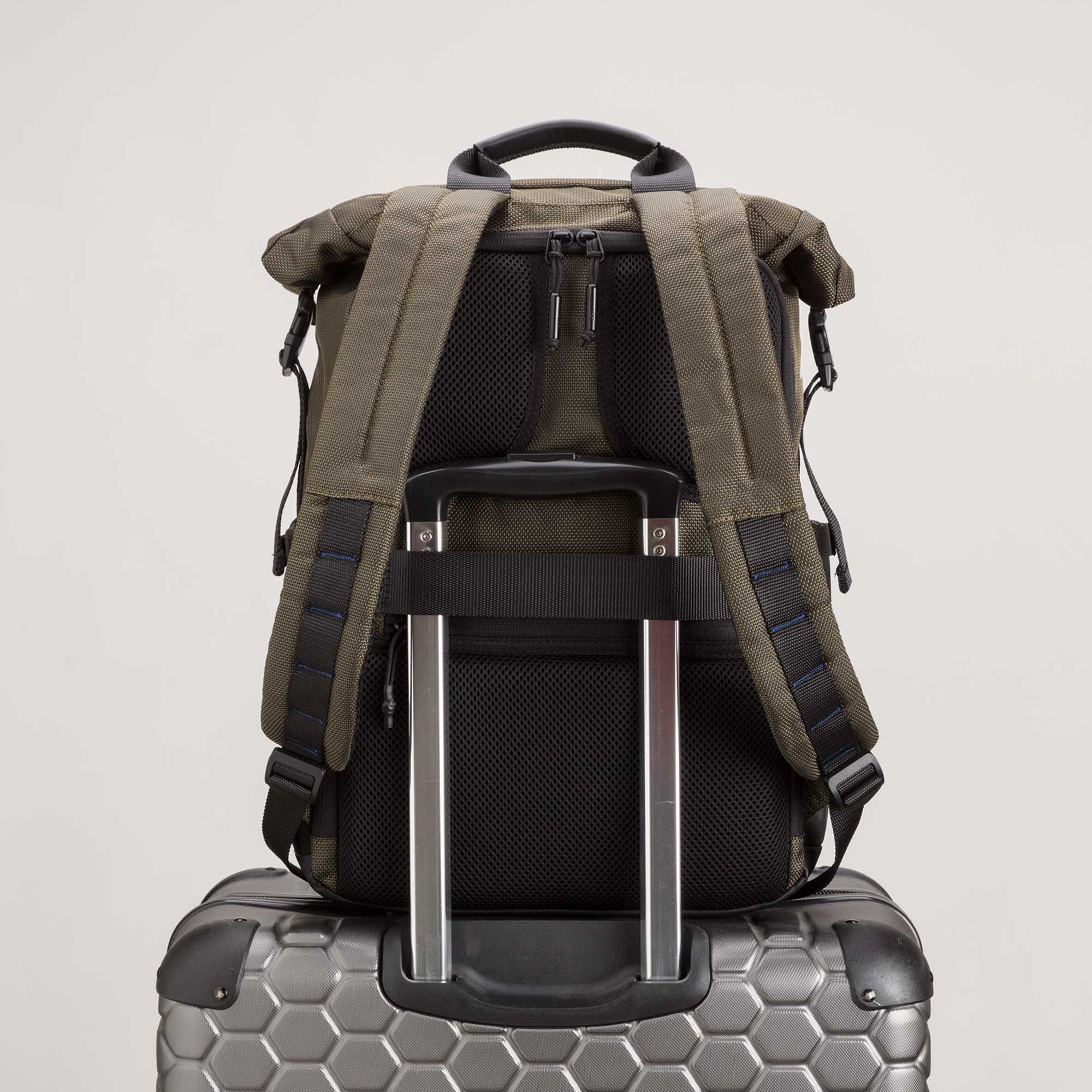 #COLOR_MILITARY GREEN