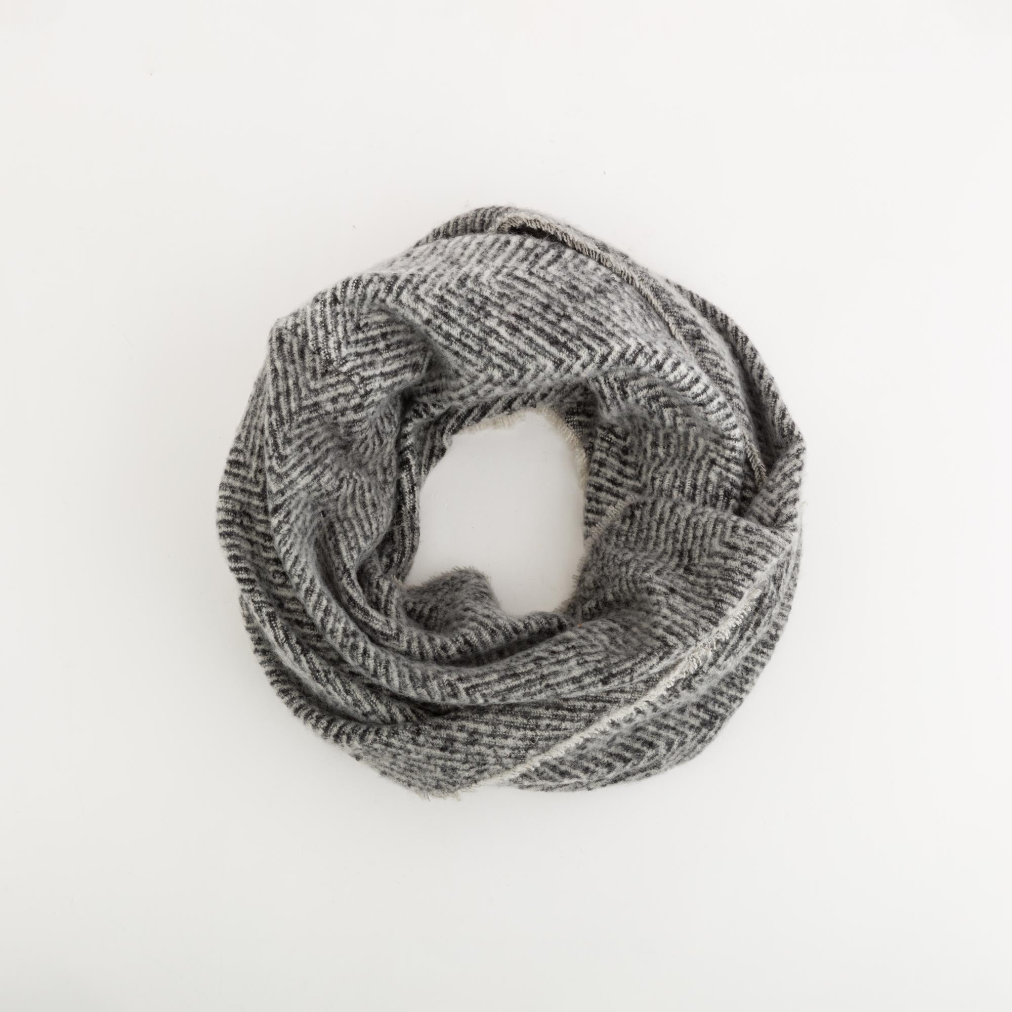 Everest Woman Round Neck Scarf