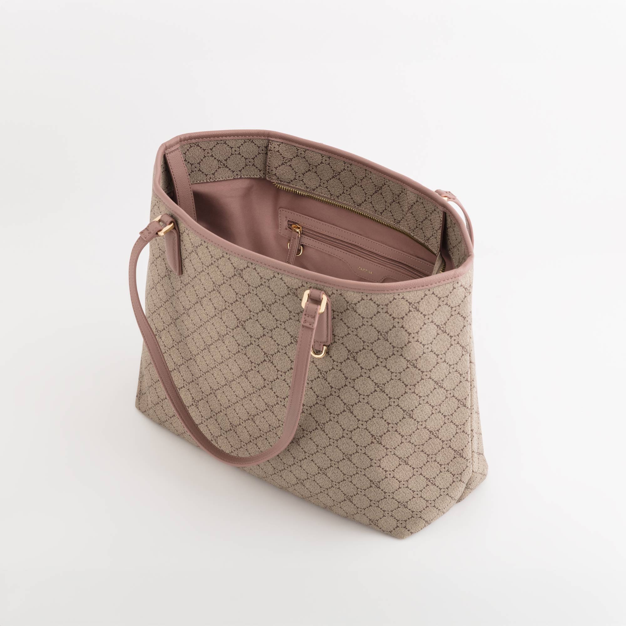 Diana Winter Shopping