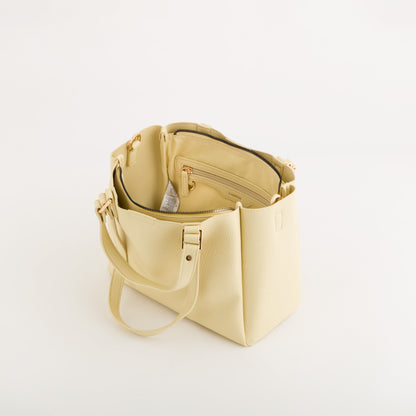 Amaranta Spring Woman Shopping 2 Synthetic