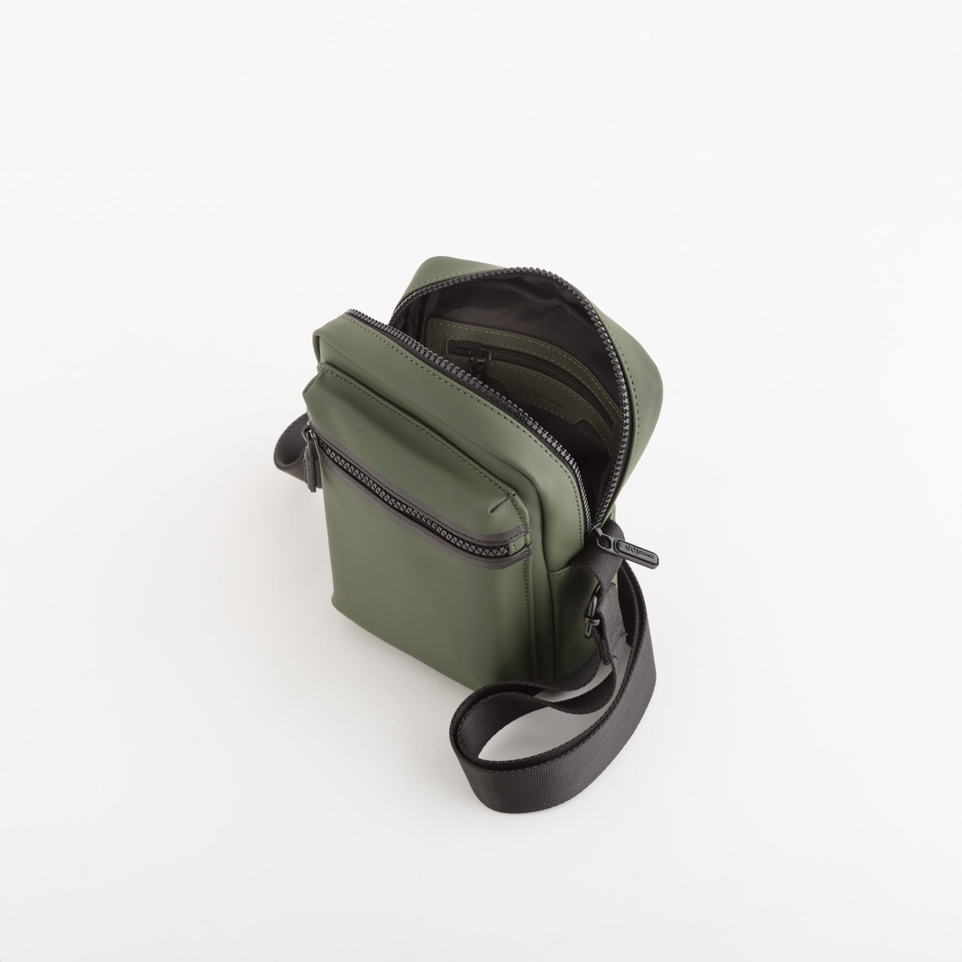 #COLOR_MILITARY GREEN