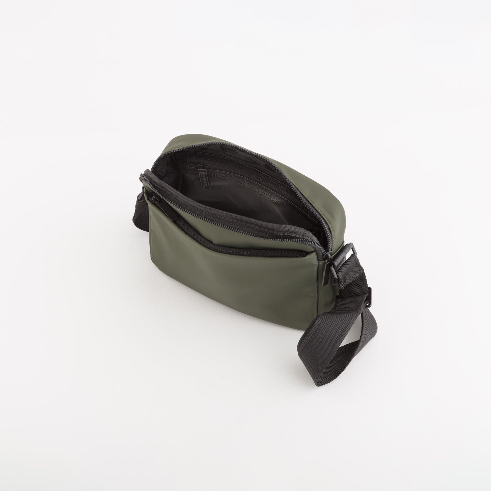 #COLOR_MILITARY GREEN